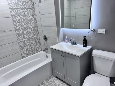 250 East 115th Street Chicago IL 60628