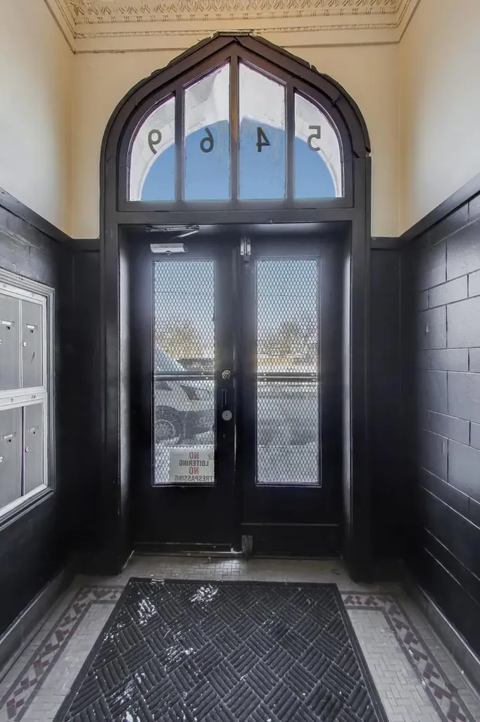 759 North Pine Avenue Chicago IL 60644