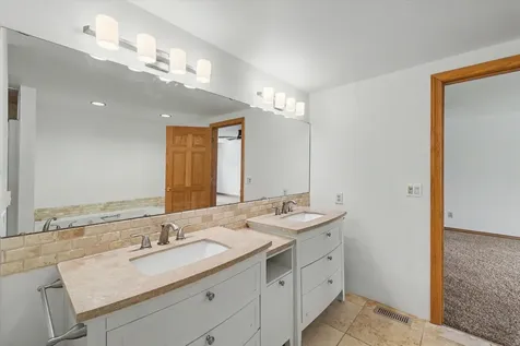 2404 North Nottingham Court Champaign IL 61821