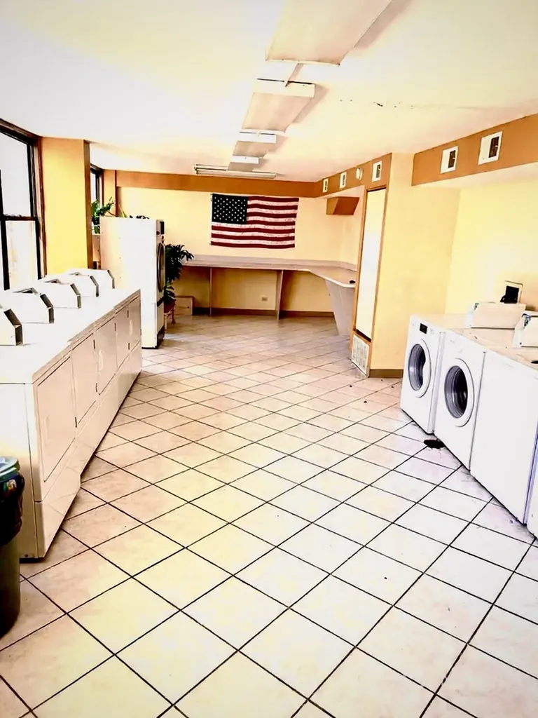 6701 South Crandon Avenue Chicago IL 60649