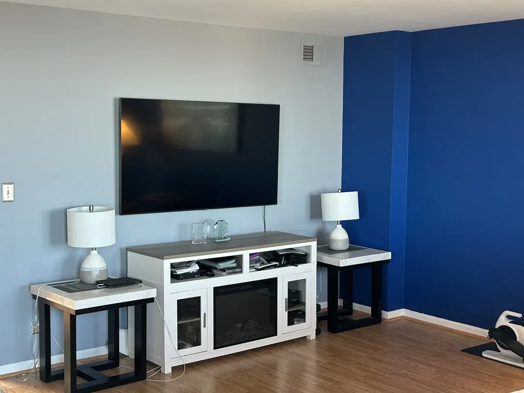 6701 South Crandon Avenue Chicago IL 60649