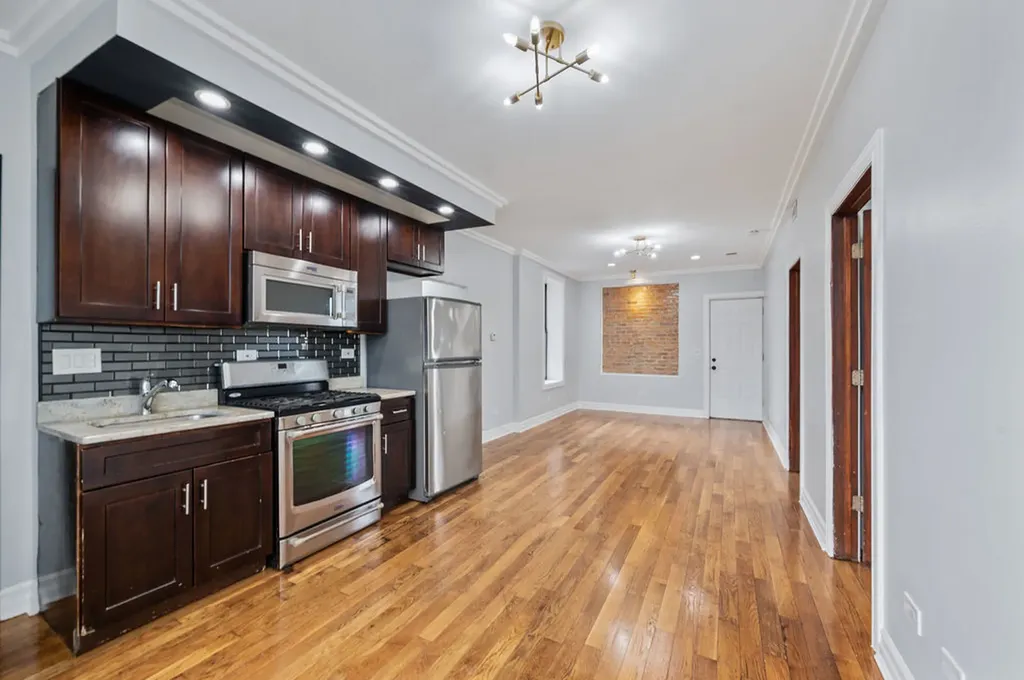 3100 West 39th Place Chicago IL 60632
