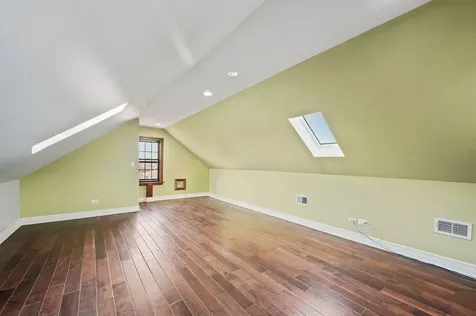 3100 West 39th Place Chicago IL 60632