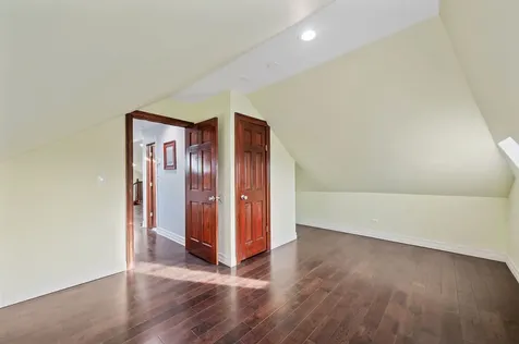 3100 West 39th Place Chicago IL 60632