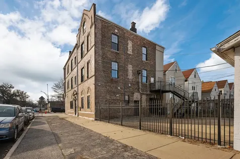 3100 West 39th Place Chicago IL 60632