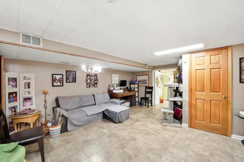 4551 West Foster Avenue Chicago IL 60630