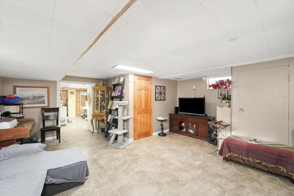 4551 West Foster Avenue Chicago IL 60630