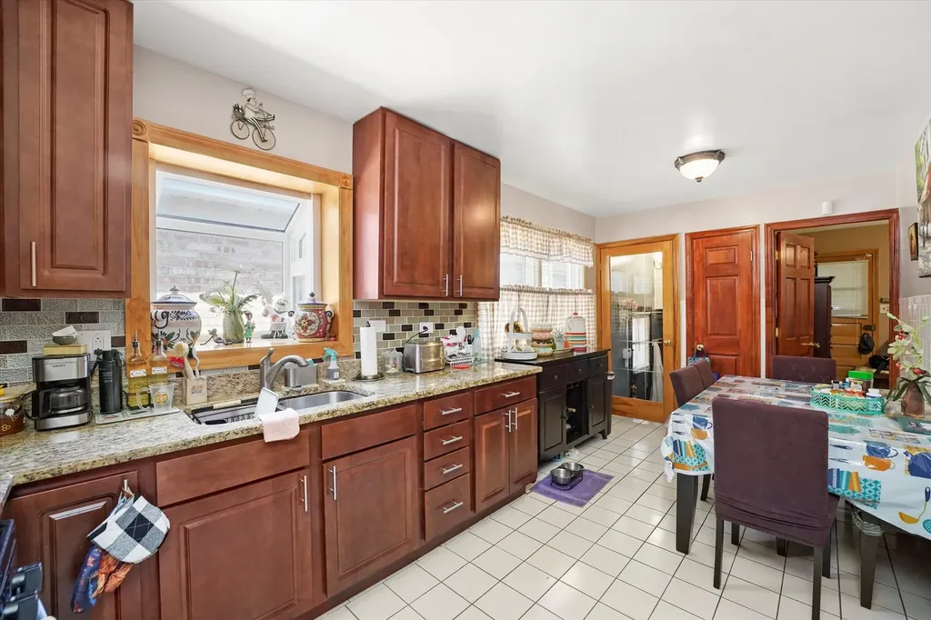 4551 West Foster Avenue Chicago IL 60630