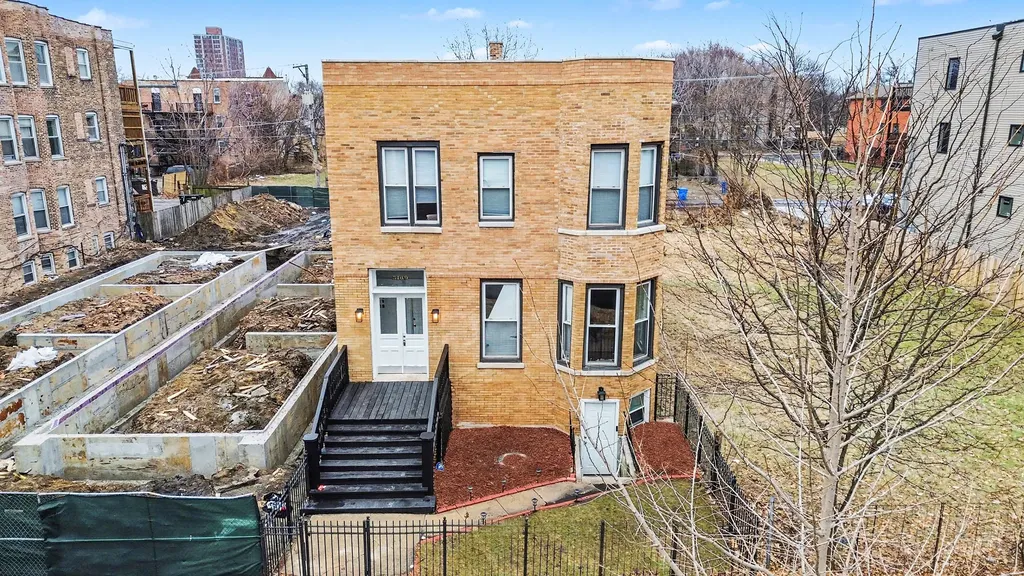 5169 South Michigan Avenue Chicago IL 60615