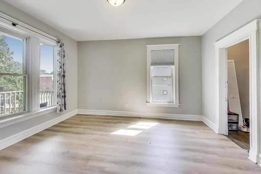 5169 South Michigan Avenue Chicago IL 60615