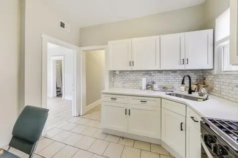 5169 South Michigan Avenue Chicago IL 60615