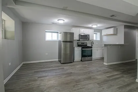 5169 South Michigan Avenue Chicago IL 60615