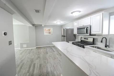 5169 South Michigan Avenue Chicago IL 60615