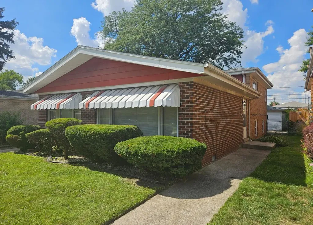 12946 South Carpenter Street Calumet Park IL 60827