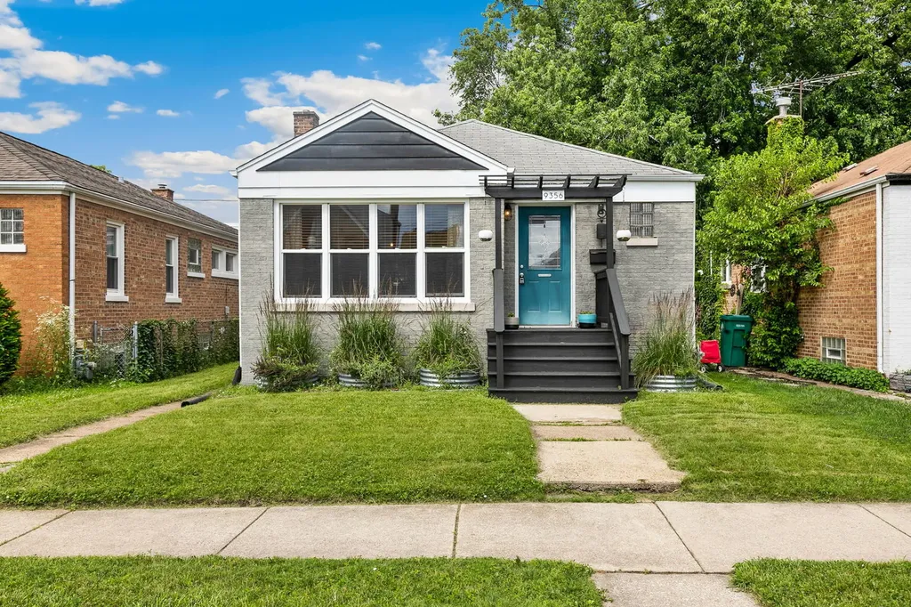 9356 South Richmond Avenue Evergreen Park IL 60805