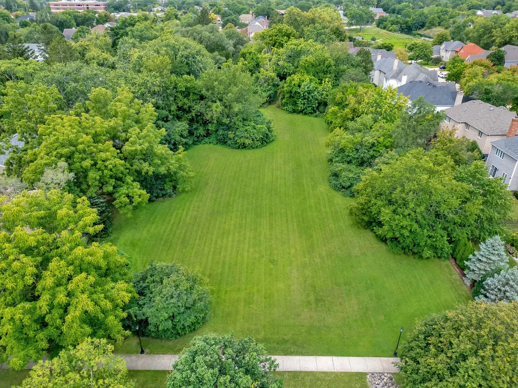 5725 South Wilmette Avenue Westmont IL 60559