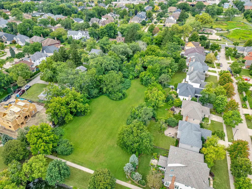 5725 South Wilmette Avenue Westmont IL 60559