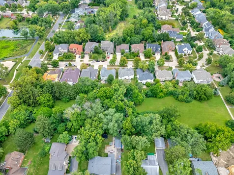 5725 South Wilmette Avenue Westmont IL 60559