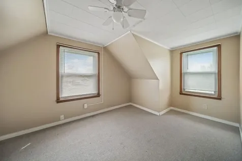 276 East Fullerton Avenue Northlake IL 60164