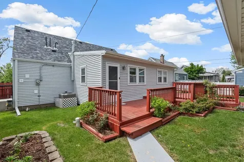 276 East Fullerton Avenue Northlake IL 60164