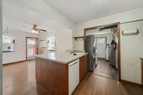 276 East Fullerton Avenue Northlake IL 60164