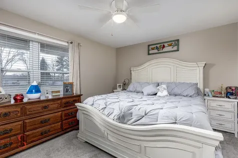 4 Maplewood Lane Ottawa IL 61350
