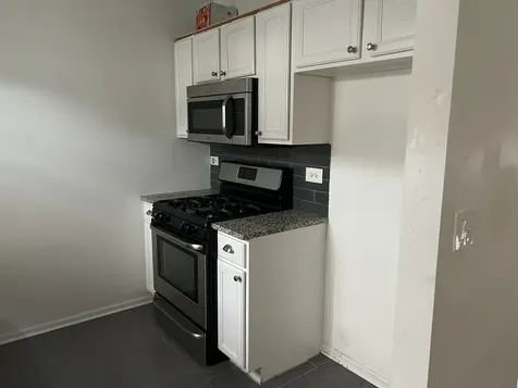 968 South Darla Court Waukegan IL 60085