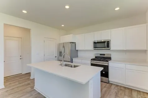 1870 Canyon Creek Drive Aurora IL 60503
