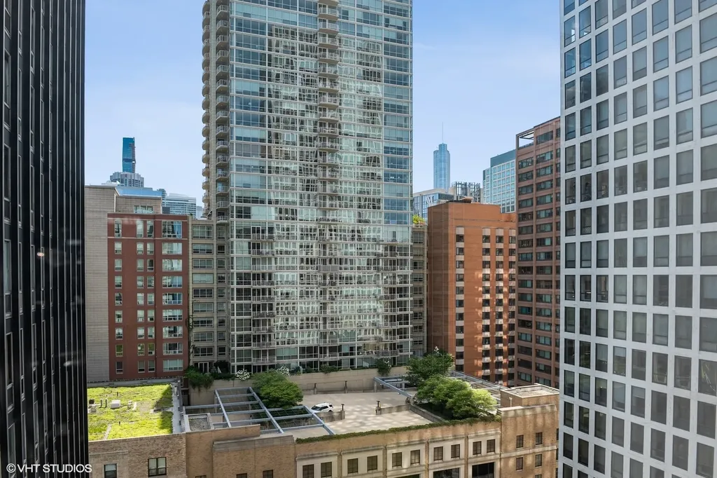880 North Lake Shore Drive Chicago IL 60611