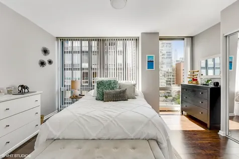 880 North Lake Shore Drive Chicago IL 60611