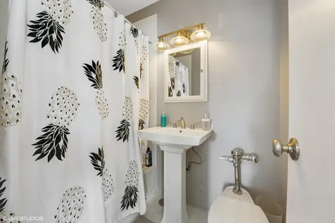 880 North Lake Shore Drive Chicago IL 60611