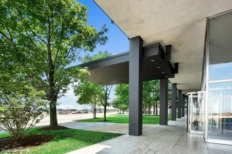 880 North Lake Shore Drive Chicago IL 60611