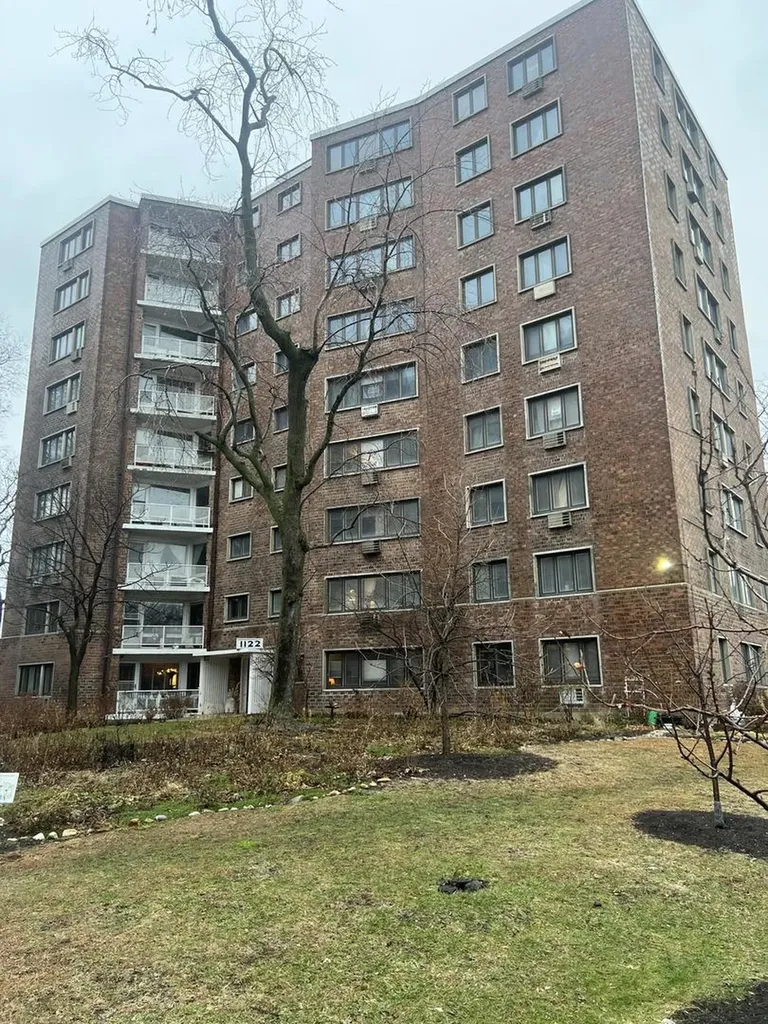 1122 West Lunt Avenue Chicago IL 60626