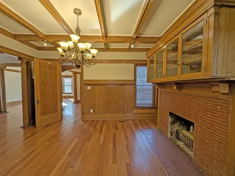 836 East 52nd Street Chicago IL 60615