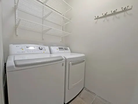 836 East 52nd Street Chicago IL 60615