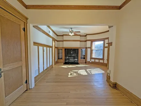 836 East 52nd Street Chicago IL 60615