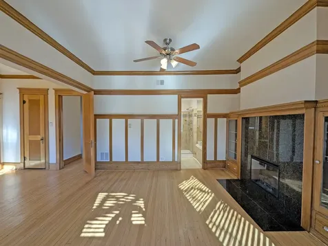 836 East 52nd Street Chicago IL 60615