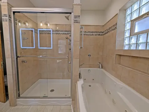 836 East 52nd Street Chicago IL 60615
