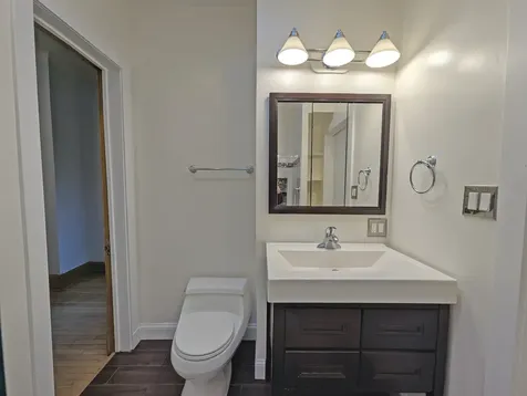 836 East 52nd Street Chicago IL 60615
