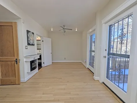 836 East 52nd Street Chicago IL 60615