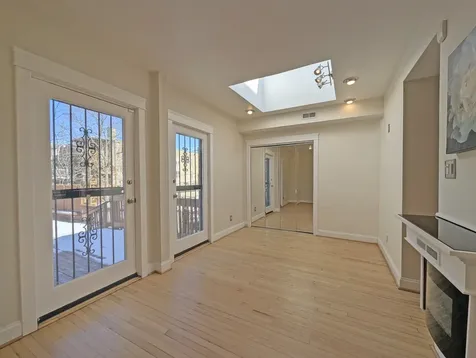 836 East 52nd Street Chicago IL 60615