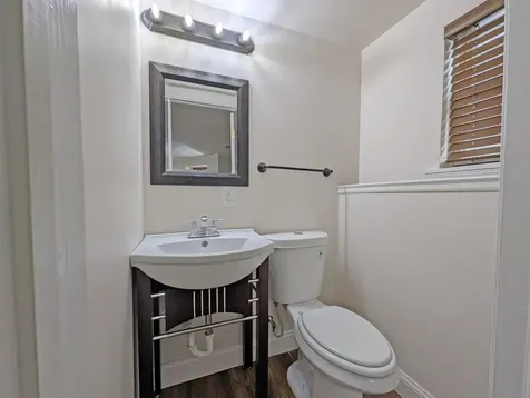 836 East 52nd Street Chicago IL 60615