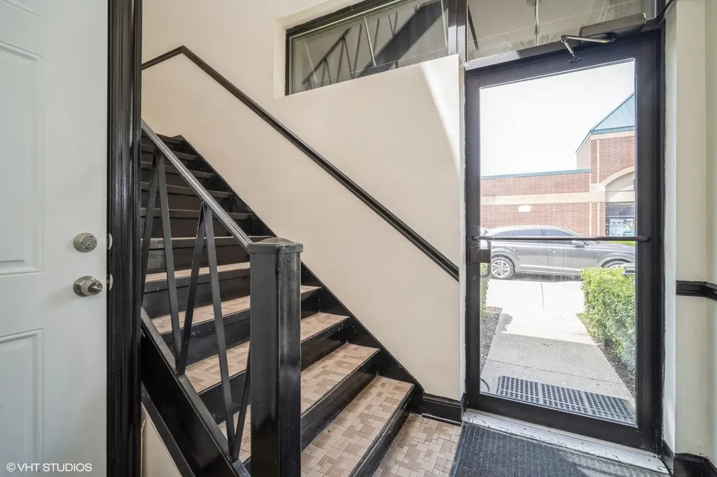 8755 Trumbull Avenue Skokie IL 60076
