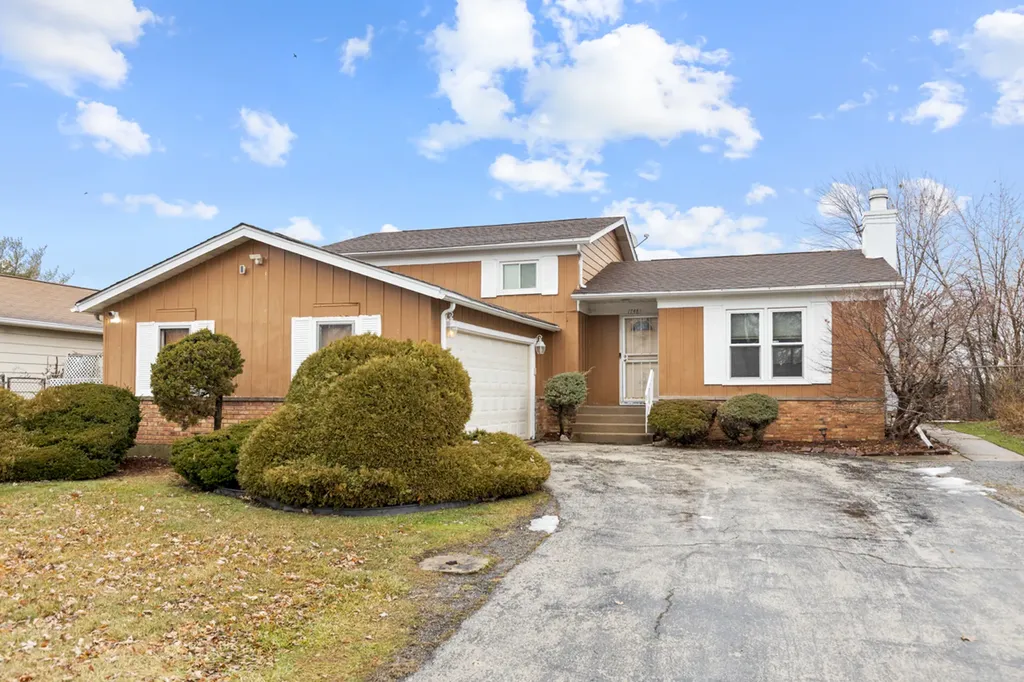 17481 Eastgate Drive Country Club Hills IL 60478