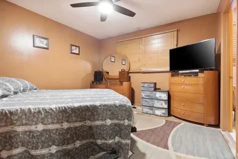 17481 Eastgate Drive Country Club Hills IL 60478