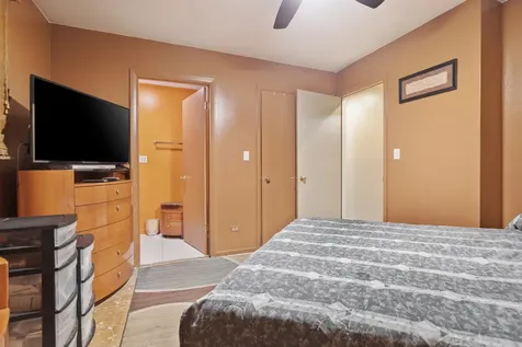 17481 Eastgate Drive Country Club Hills IL 60478
