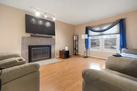 17481 Eastgate Drive Country Club Hills IL 60478