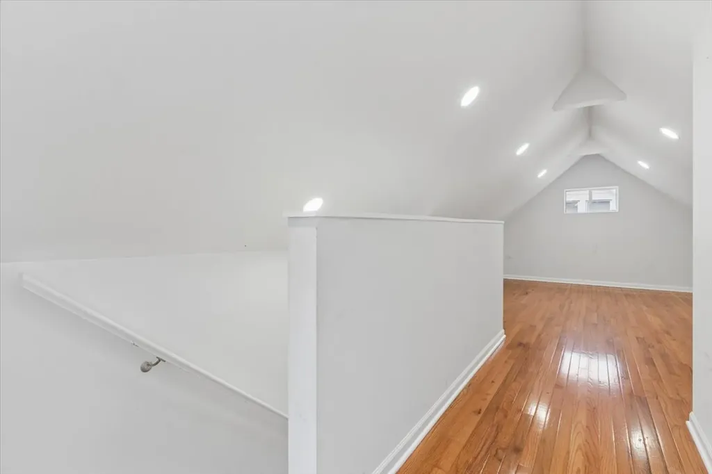 4954 West Byron Street Chicago IL 60641