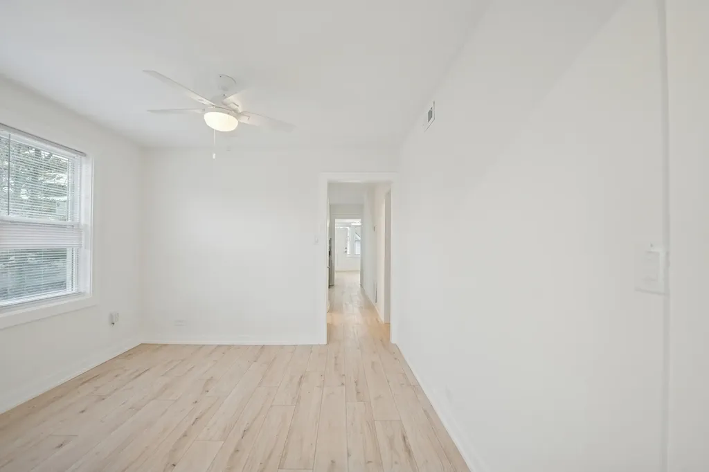 4954 West Byron Street Chicago IL 60641