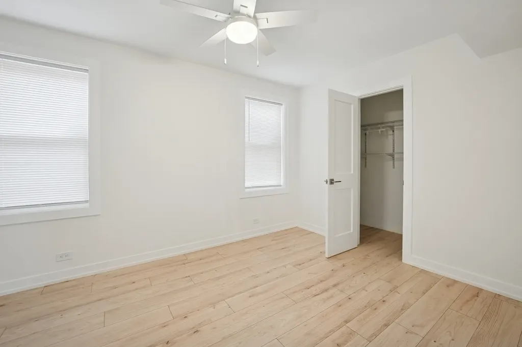4954 West Byron Street Chicago IL 60641